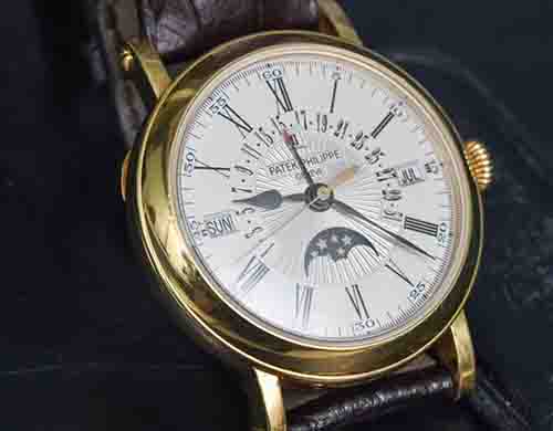 罗杰杜彼手表表蒙划痕维修价格费用需要多少钱？