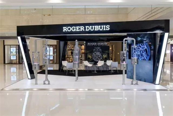 罗杰杜彼进水有雾气怎么回事